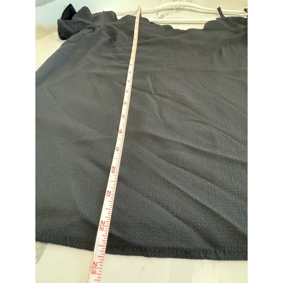 Monteau Los Angeles Scalloped Cold-Shoulder Blouse Black‎ Size Large - Picture 6 of 7